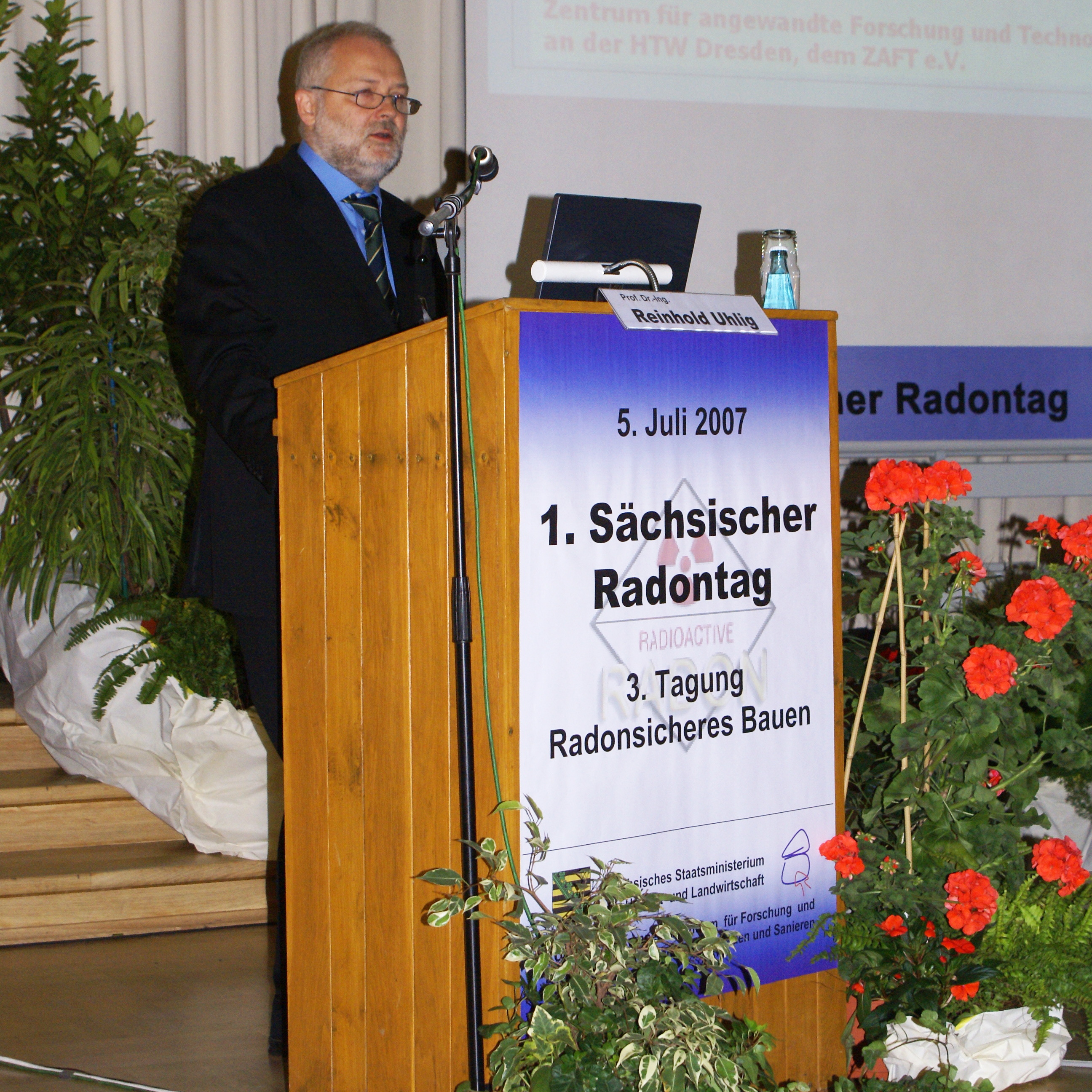 Prof. Uhlig eröffnet 1. Sächsischen Radontag