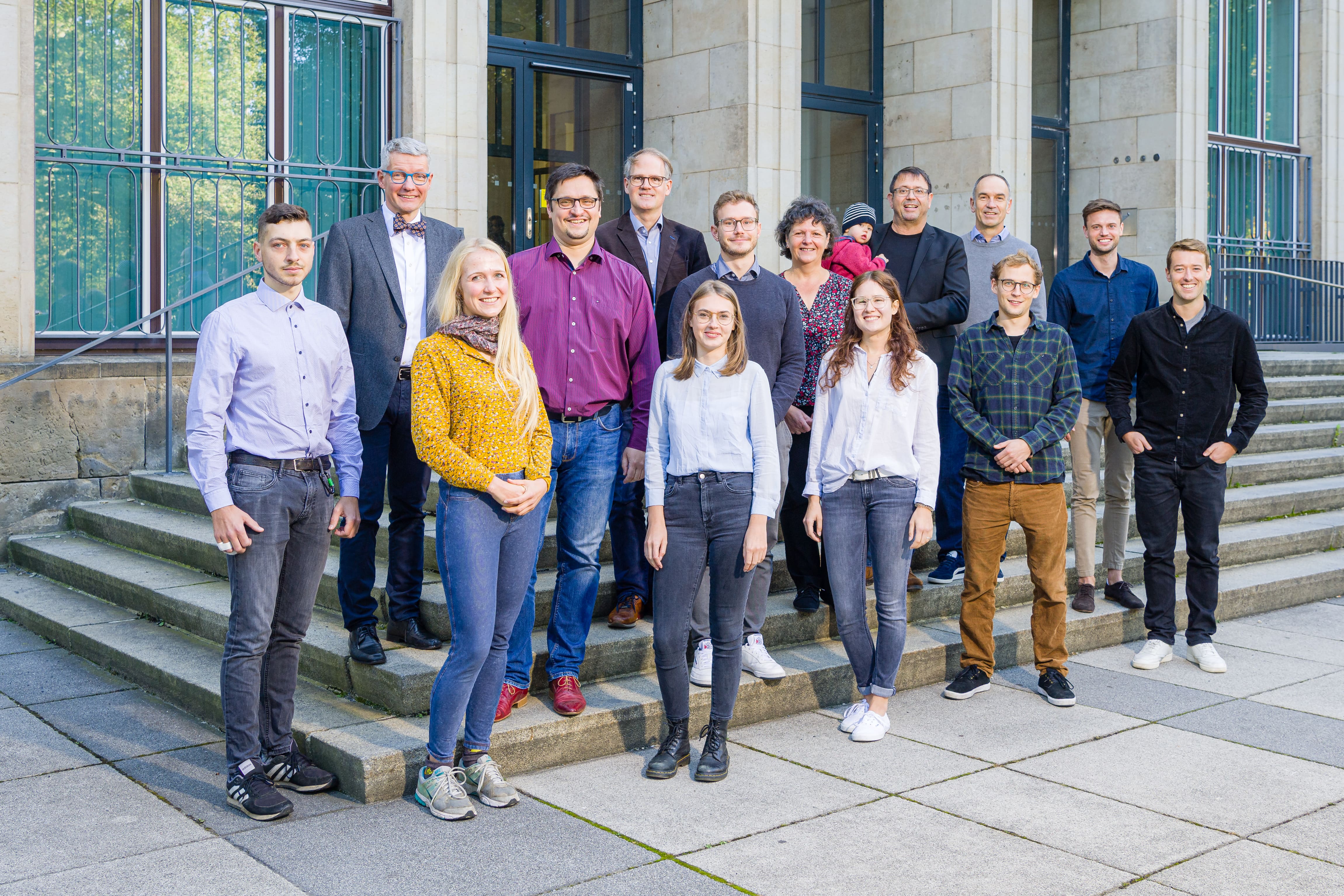 oben (v. links): O. Kempe; L. Sieber; C. Wolf; D. Schaarschmidt; D. Schmidt; T. Bösche; H. Flederer; K. Zernsdorf; unten (v. links): J. Putz; E. Erbes; K. Happel; C. Fischer; M. Mantel; M. Grune Gruppenbild