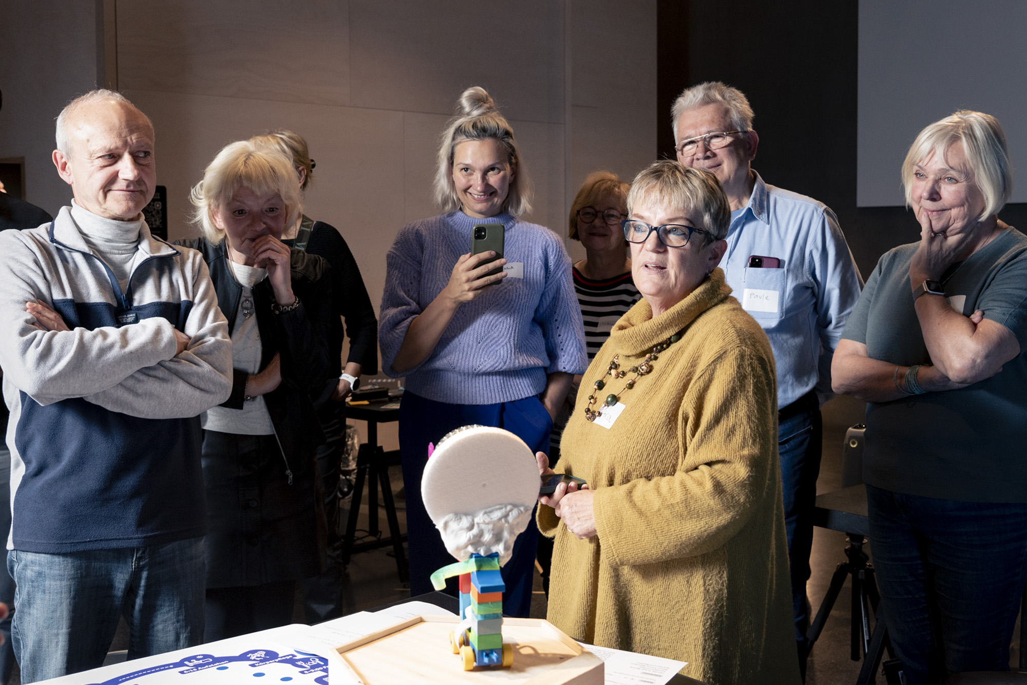 Austausch zwischen Teilnehmenden im Projekt Hilde