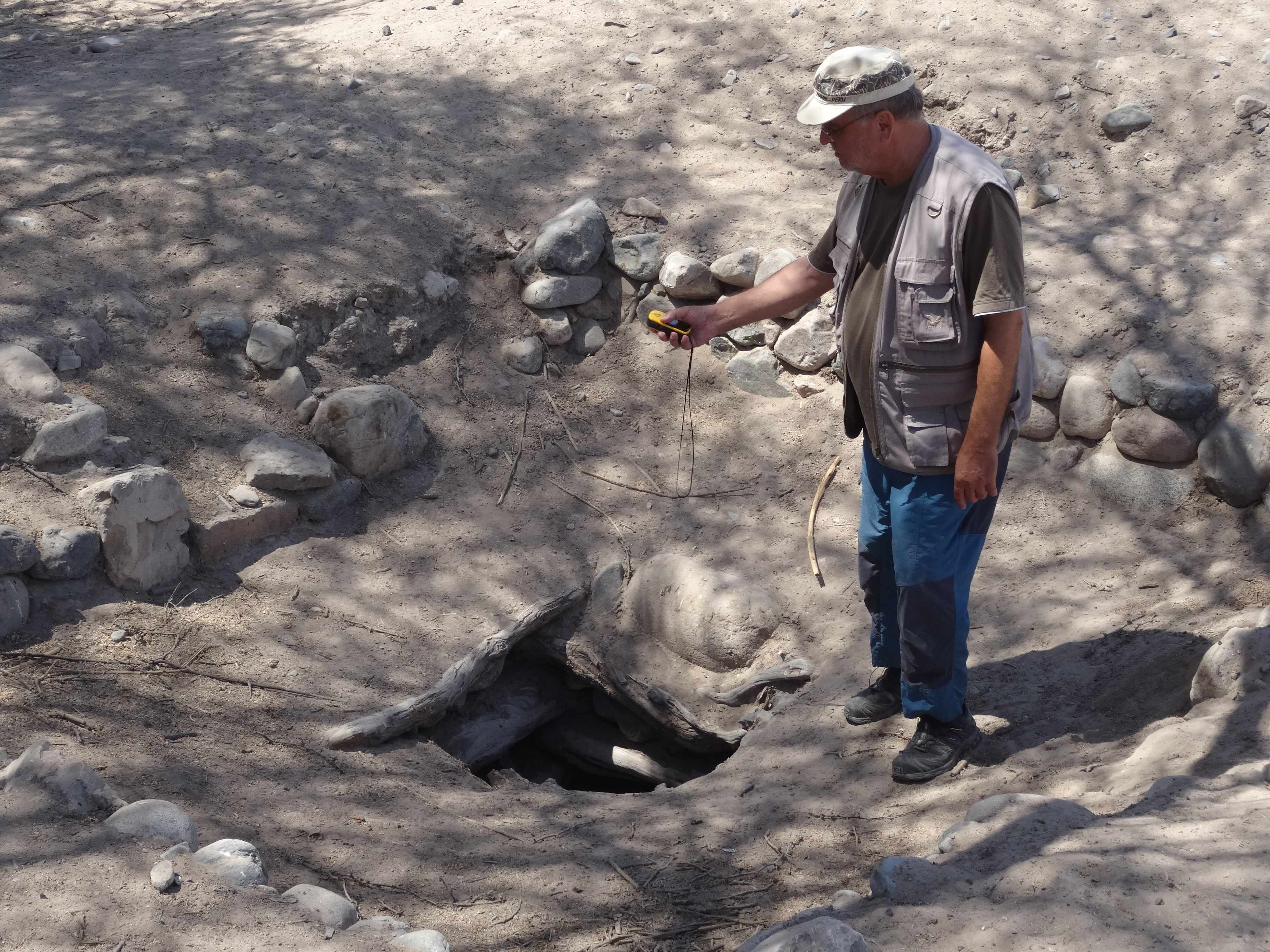 Vermessung der Aquädukte in der Region Nasca/Peru