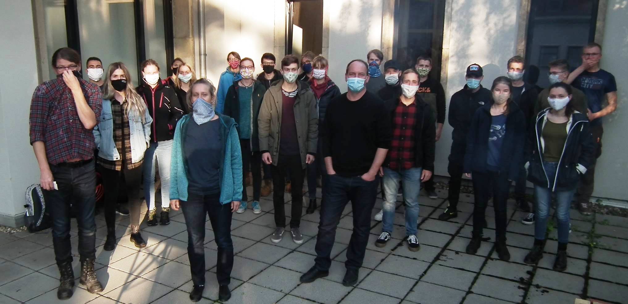 Gruppenbild der beteiligten Studentinnen und Studenten