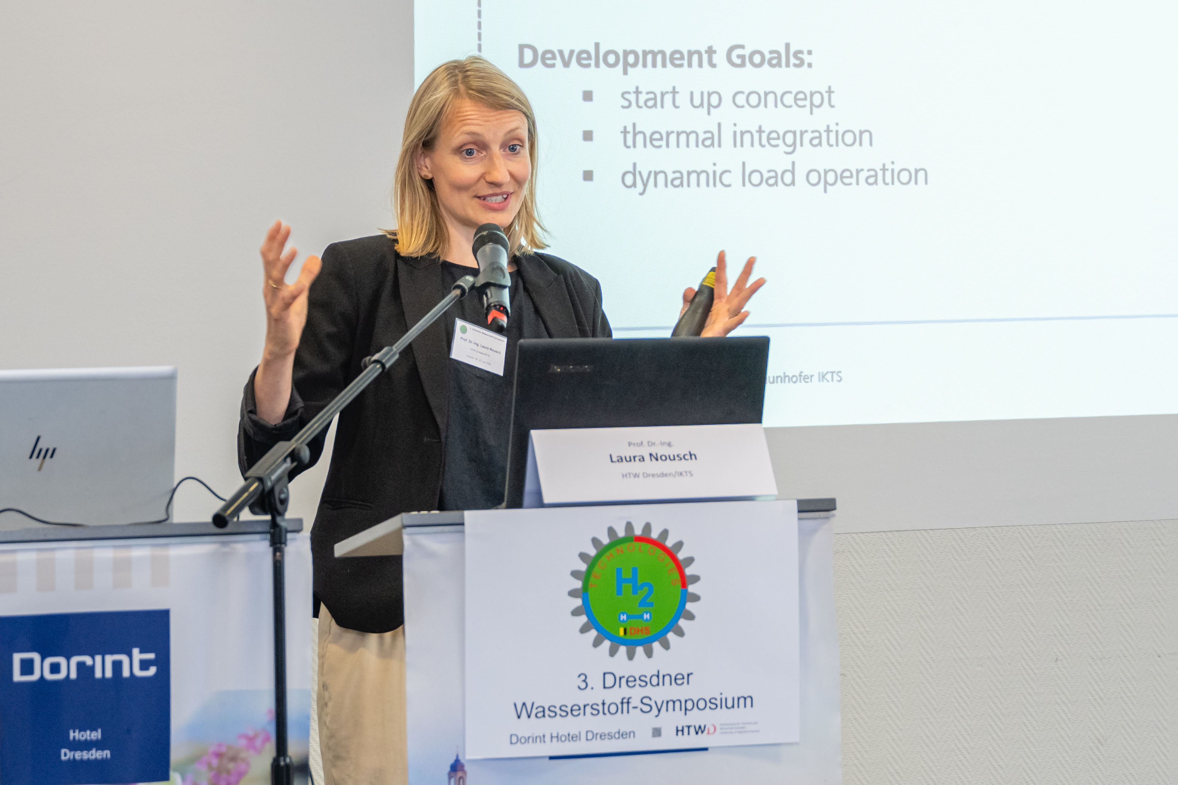 Vortrag von Prof. Laura Nousch (HTWD/IKTS). Foto: HTWD/R.Stenzel