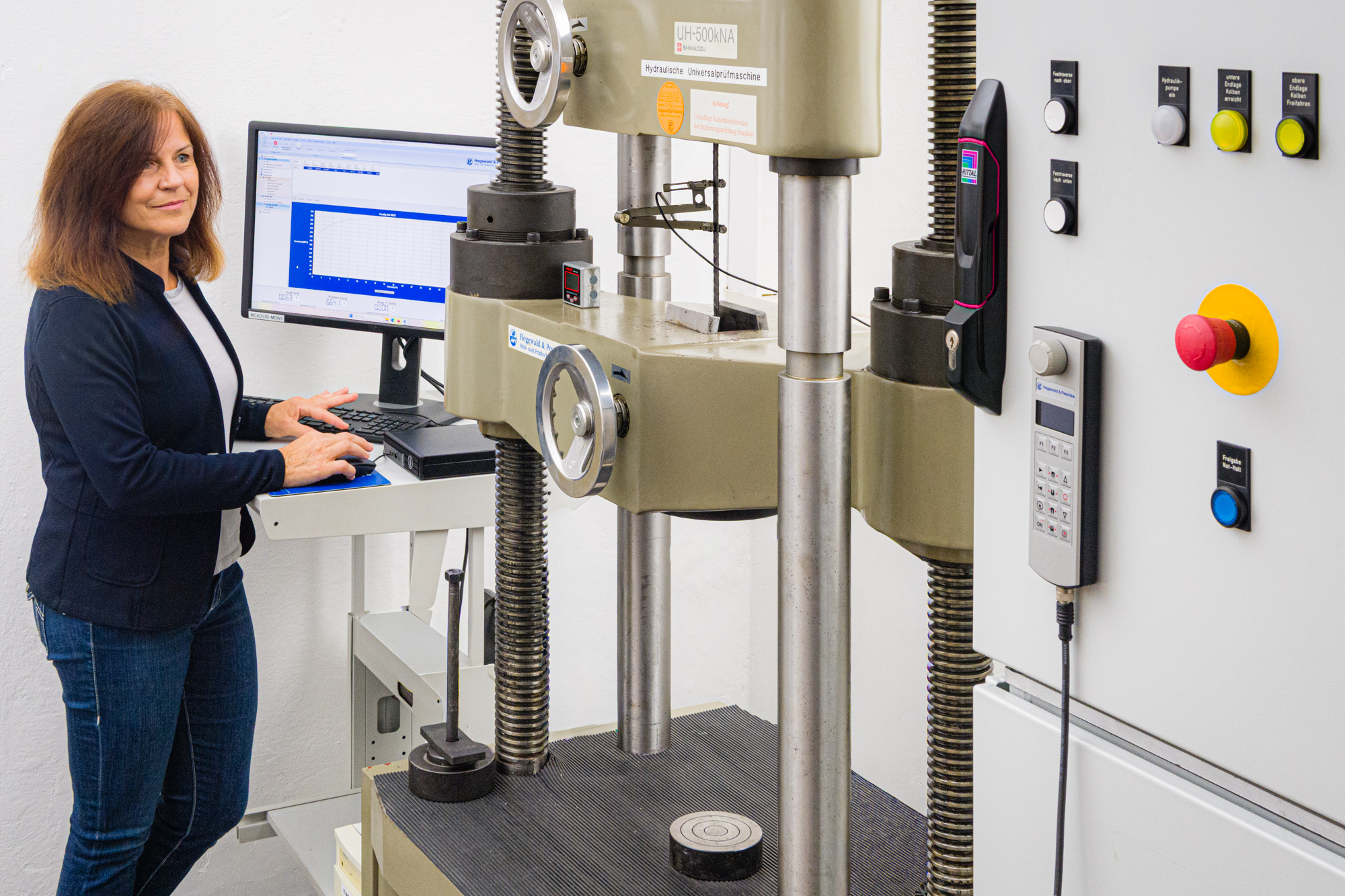 Schleif- und Poliermaschine