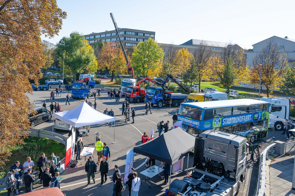 [Translate to English:] Vehicle presentation at the Dresden Commercial Vehicle Day