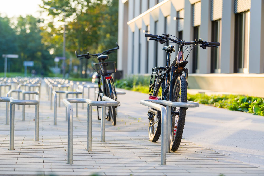 Rad im Fahrradständer