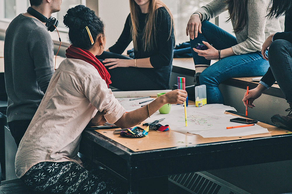 Geflüchtete Studieninteressierte können ab April an der HTW Dresden einen studienvorbereitenden Sprachkurs in Deutsch als Fremdsprache besuchen.