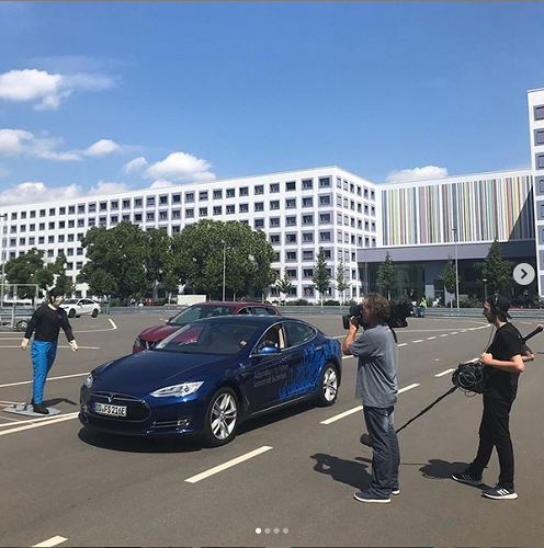 Dreharbeiten des mdr auf dem Testgelände für autonomes Fahren ander HTW Dresden