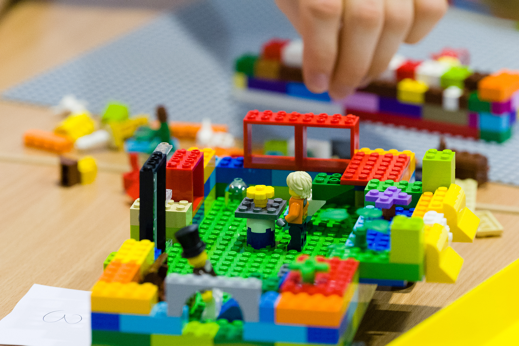 Aus Lego gefertigte Bibliothek der Träume