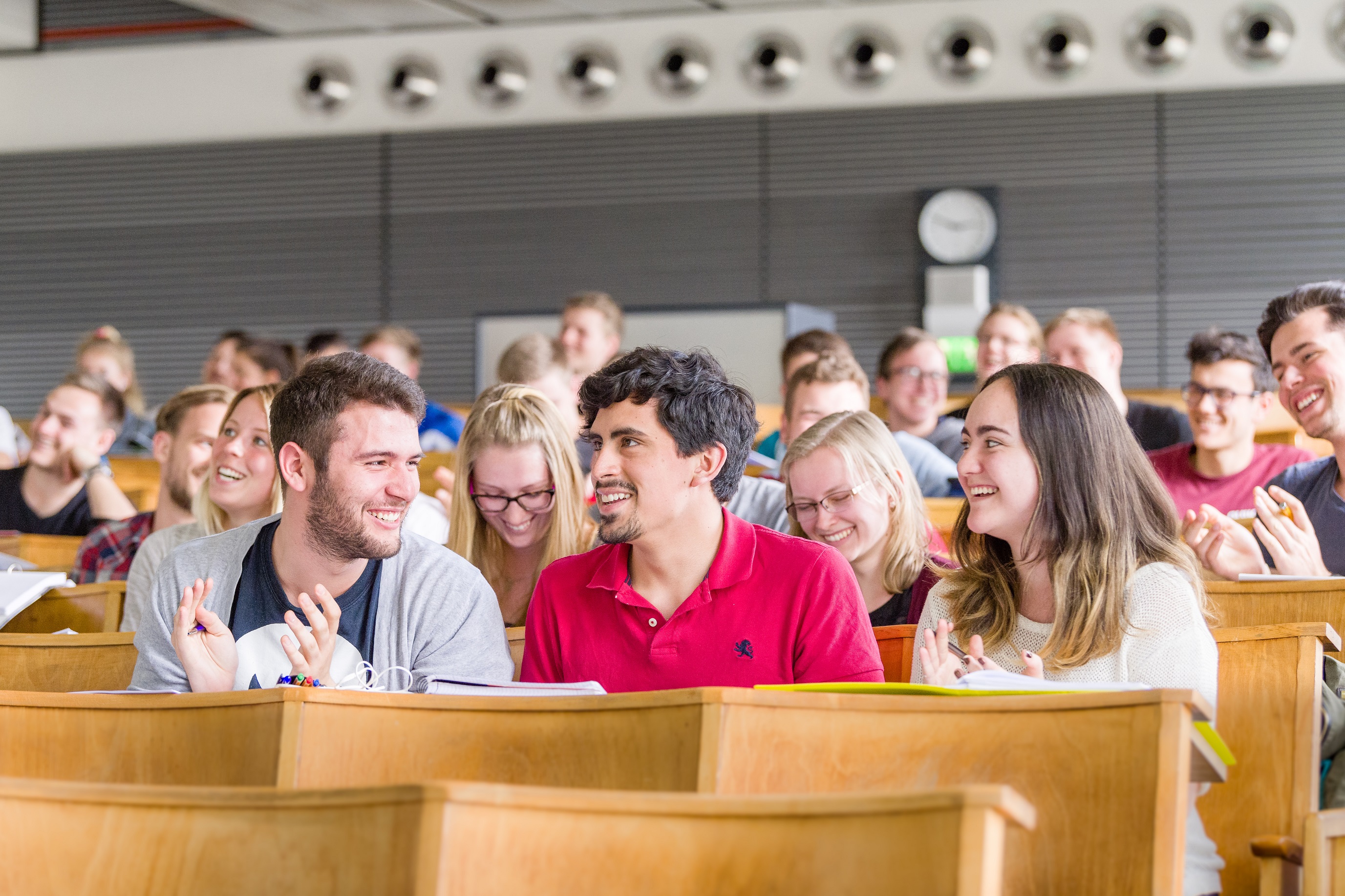 Studierende in einem Hörsaal