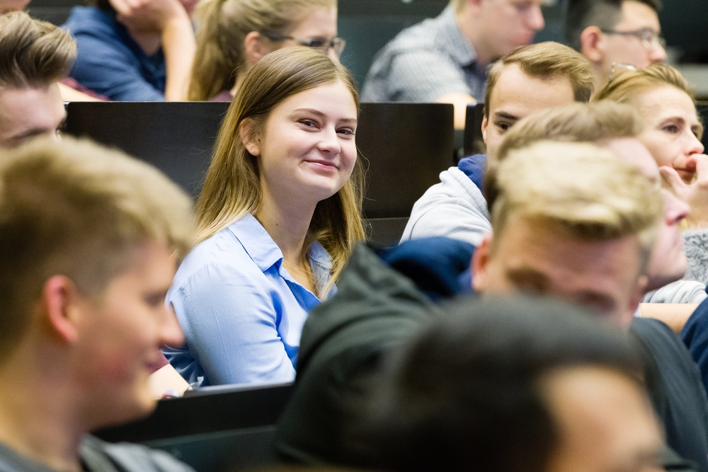 Studierende im Hörsaal