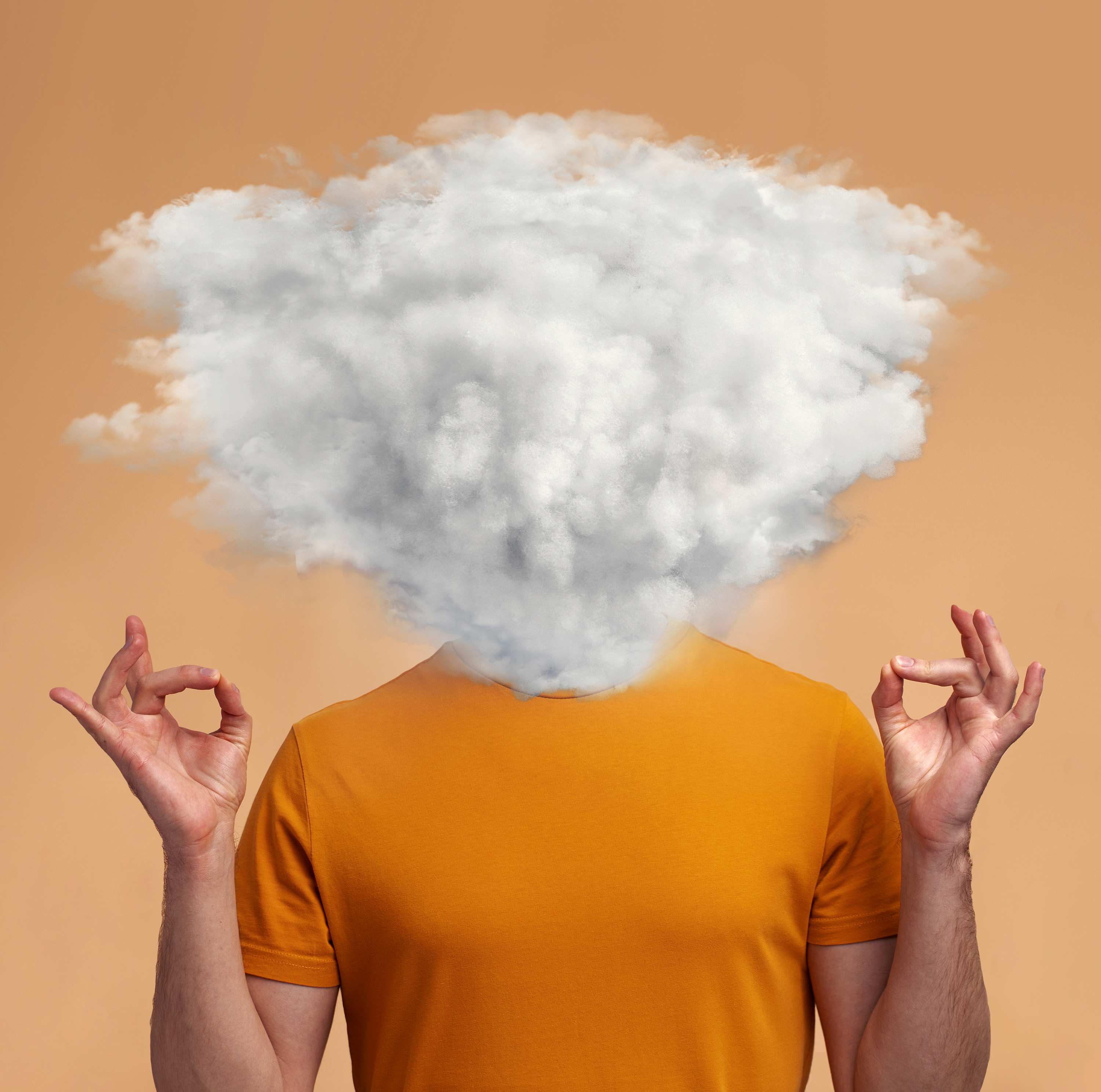 menschlicher Oberkörper mit Wolke als Kopf