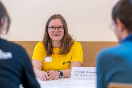Beim Q&A mit Studierenden konnten alle Fragen rund ums Studium gestellt werden