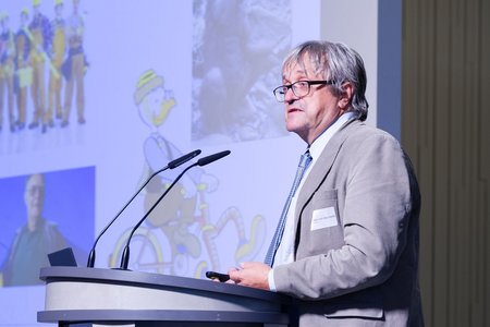 Prof. Dr. Rüdiger von der Weth - ZfM