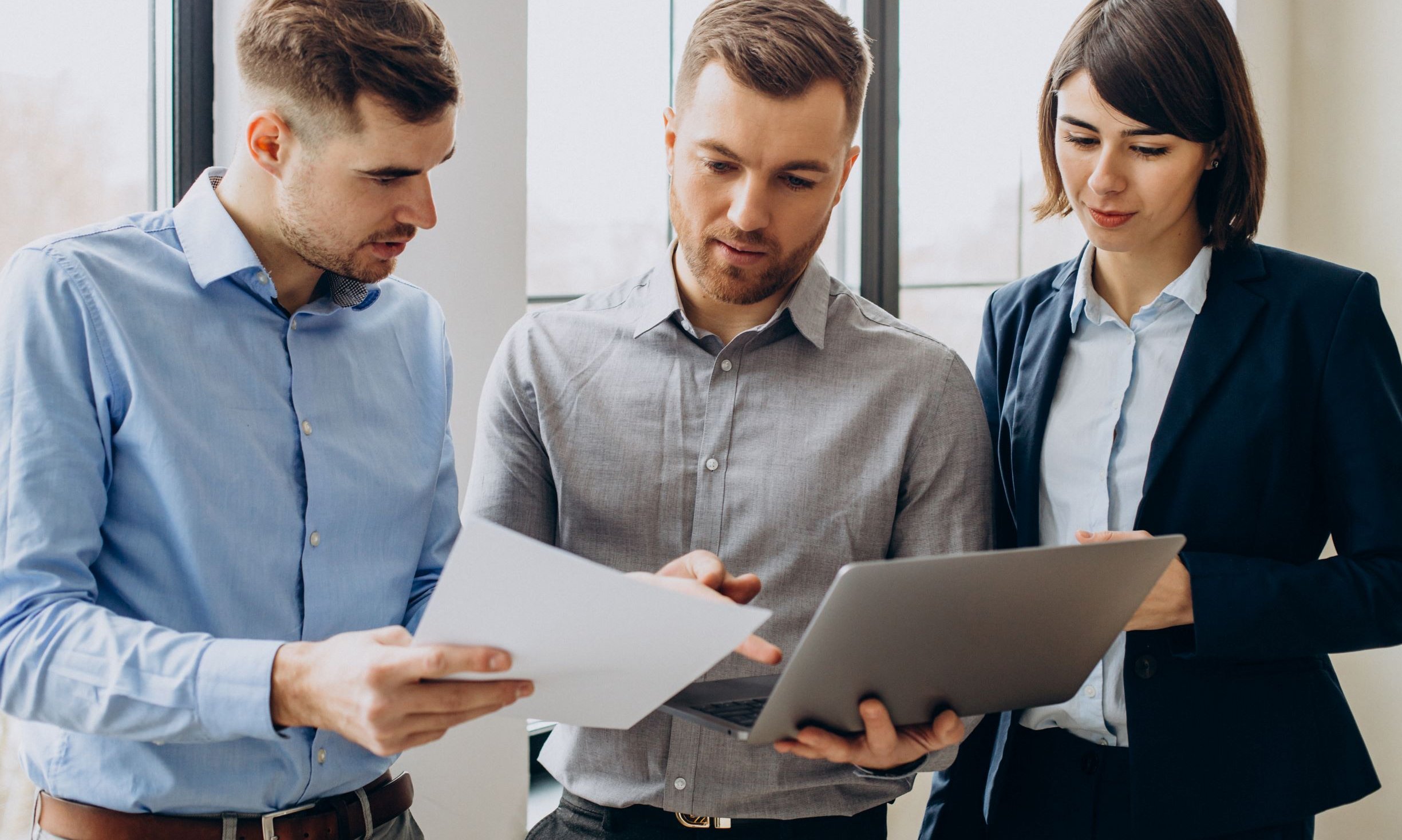 group-business-people-working-office