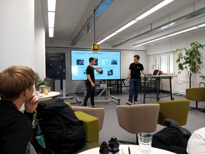 Team Dynamolader erläutert die physikalischen Zusammenhänge
