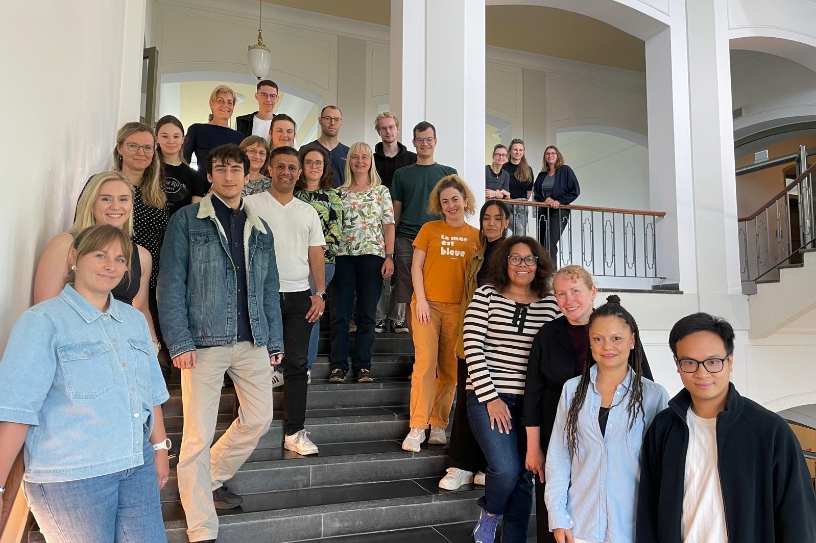 Gruppenbild Summerschool 2025 Gruppenfoto aller Teilnehmenden der Summerschool 2025