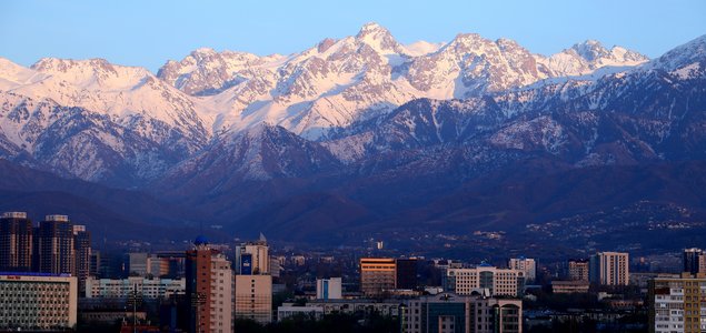 Sicht auf das Tian-Shan-Gebirge