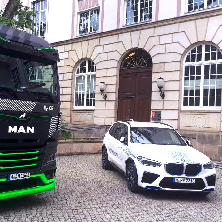 MAN H4576 ICE und BMW iX5