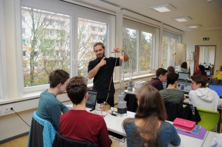Experiment in der Schule