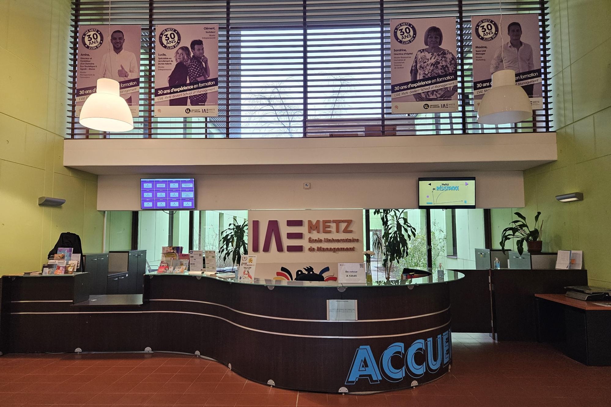 Empfangsbereich der IAE Metz School of Management