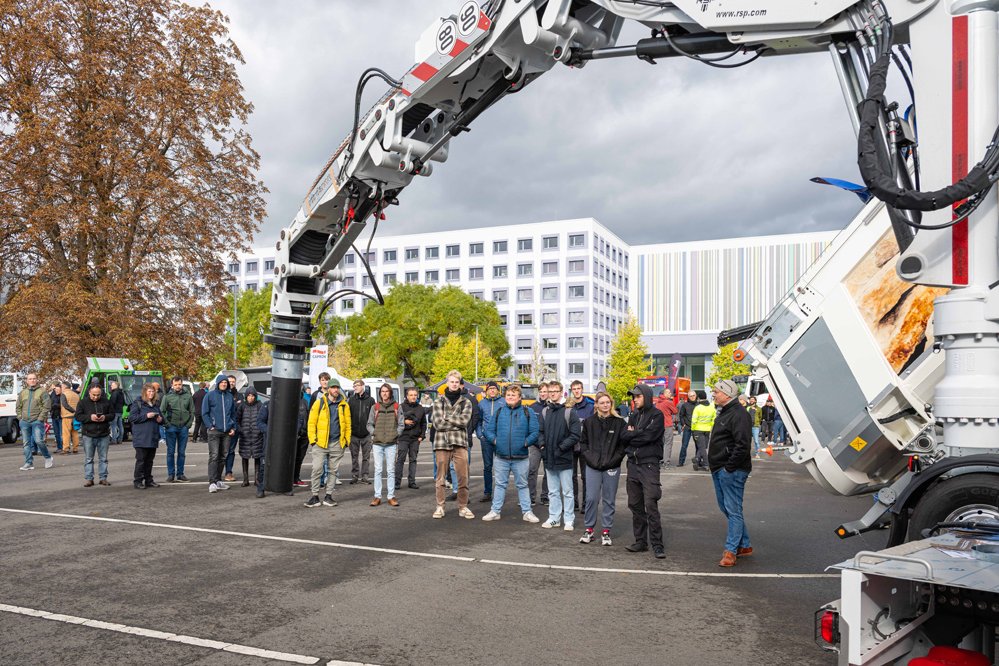 Fahrzeugpräsentation zum Nutzfahrzeugtag