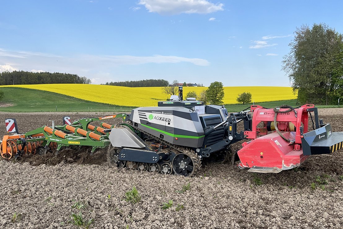 Der autonome Traktor Agbot auf dem Feld