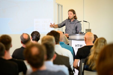 Emanuel Schütz bei seiner Präsentation