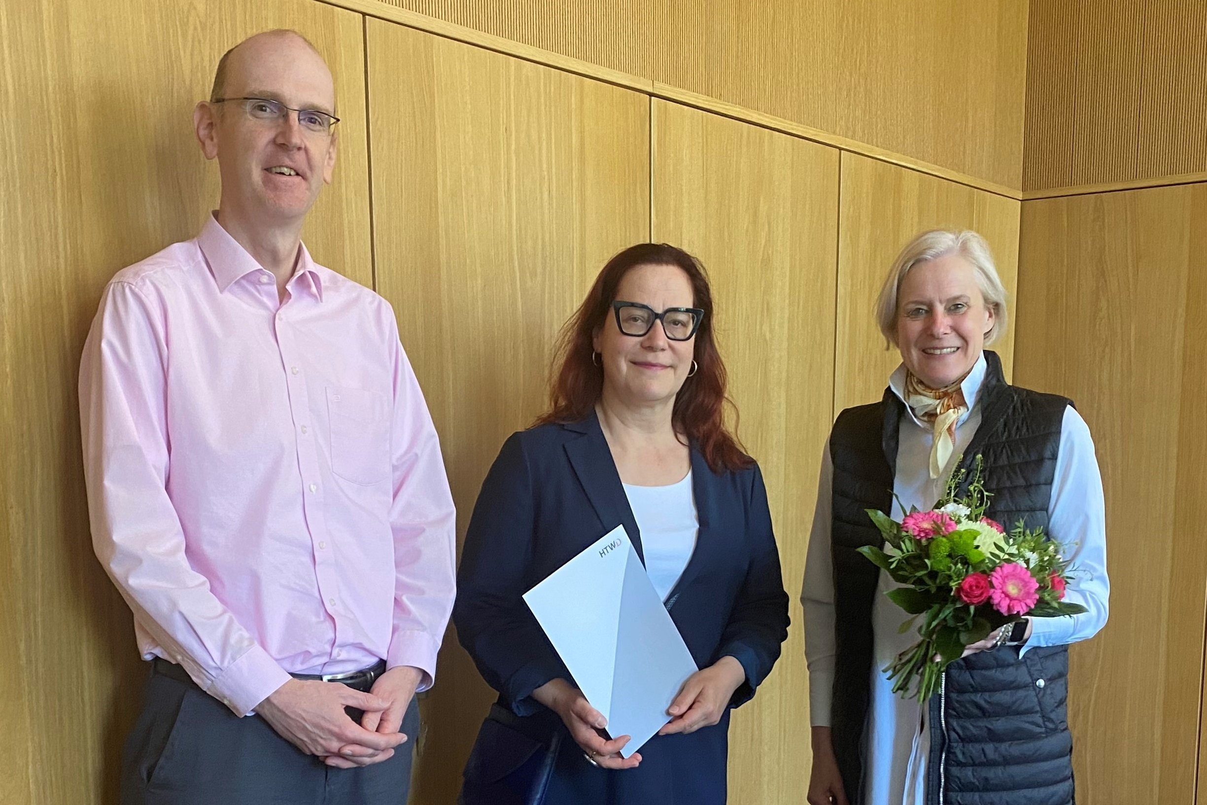 Prof. Mayer, Frau Wadehn-Pena und Rektorin Prof. Salchert