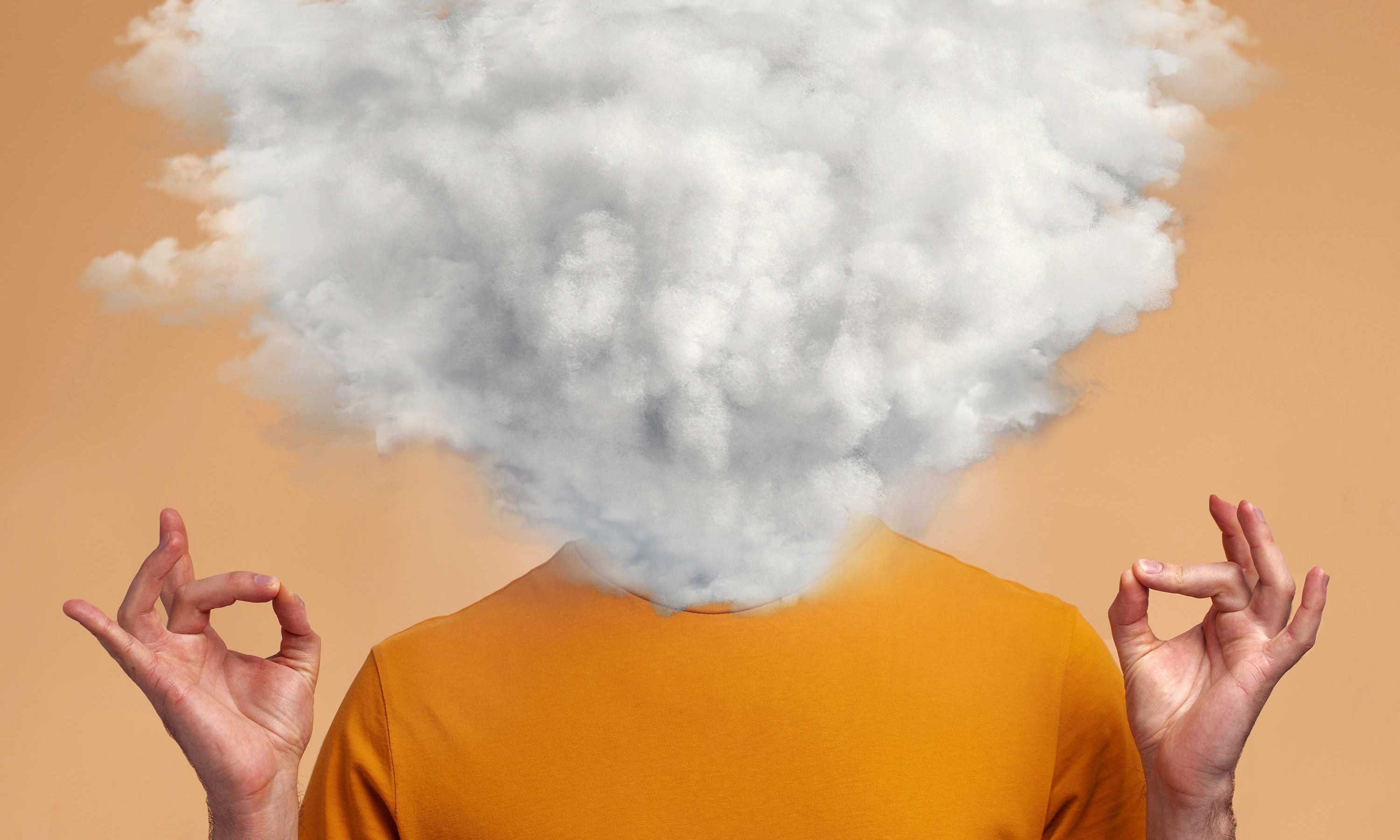 Oberkörper mit einer Wolke um den Kopf