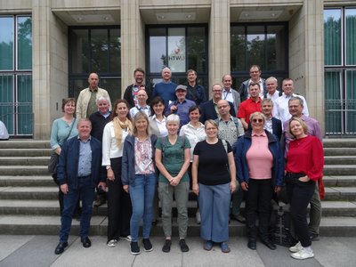 Alumni-Treffen des Jahrgangs 1992 im September 2026 Gruppenfoto vom Alumni-Treffen des Jahrgangs 1992 im September 2026