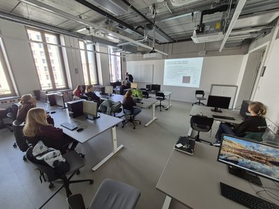 Blick in das Computerlabor beim Workshop