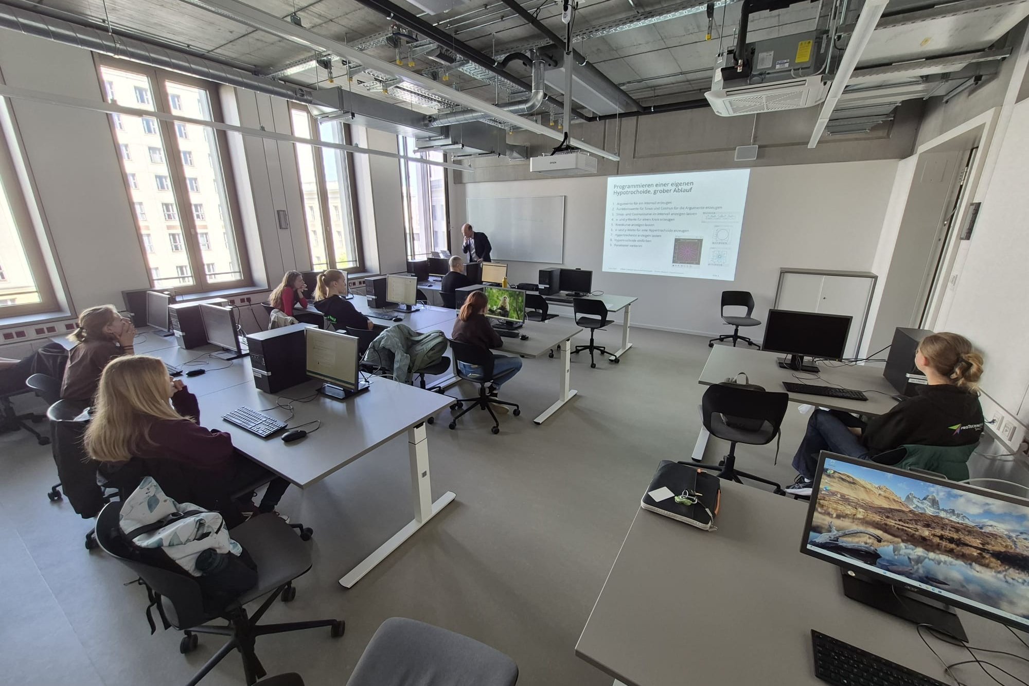 Blick in das Computerlabor beim Workshop