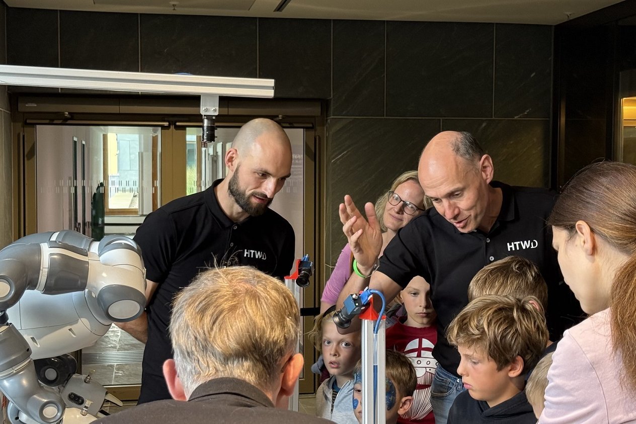 Schachdemo durch Dirk Reichelt und Till Haas