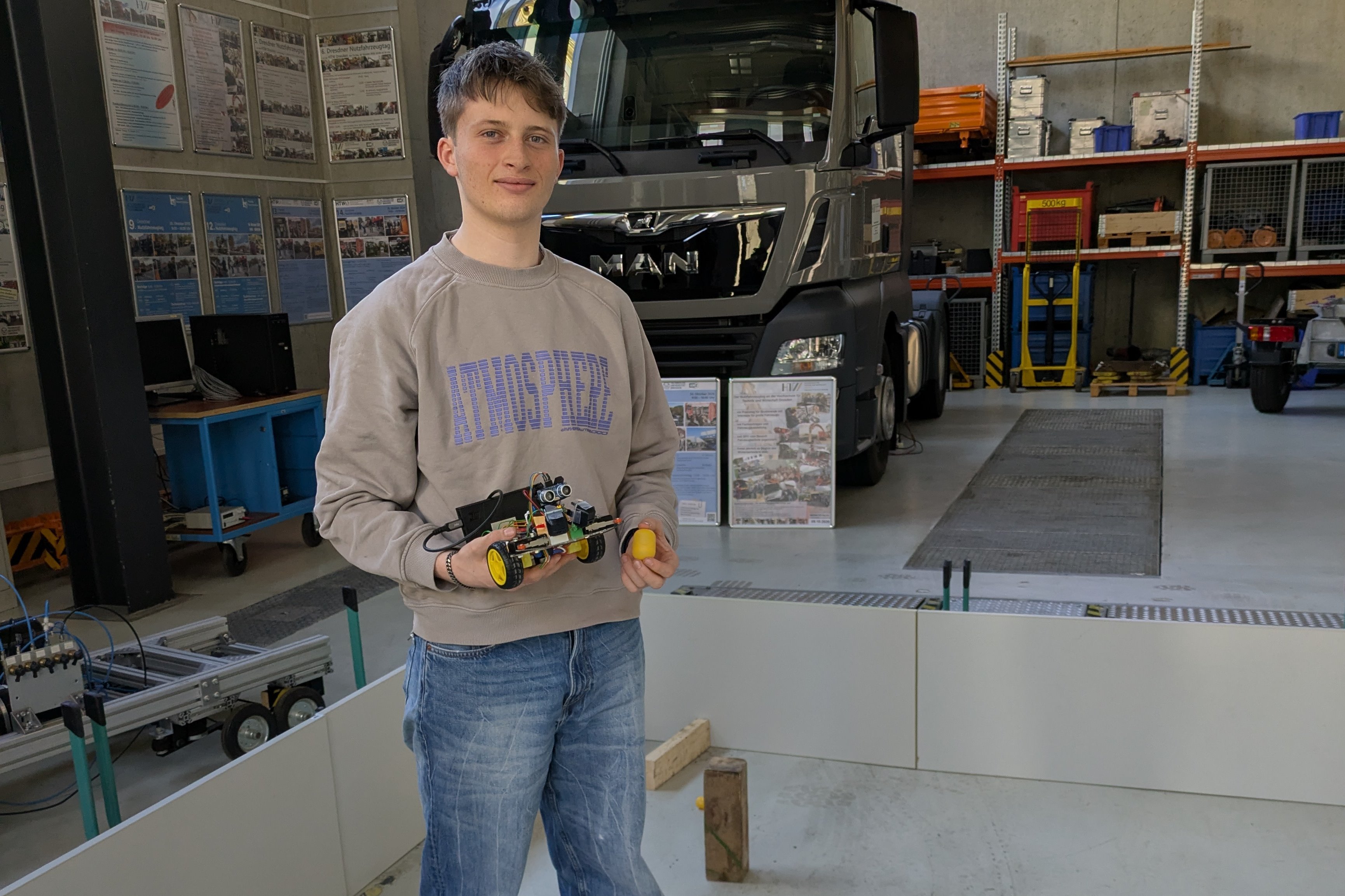 Herr Koch des MANOS - Klassenstufe 11