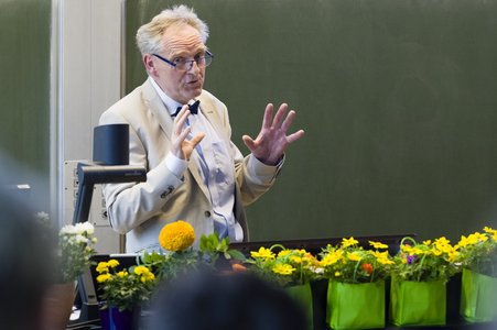 Humorvoller Festvortrag von Prof. Dr. Jörg Feller